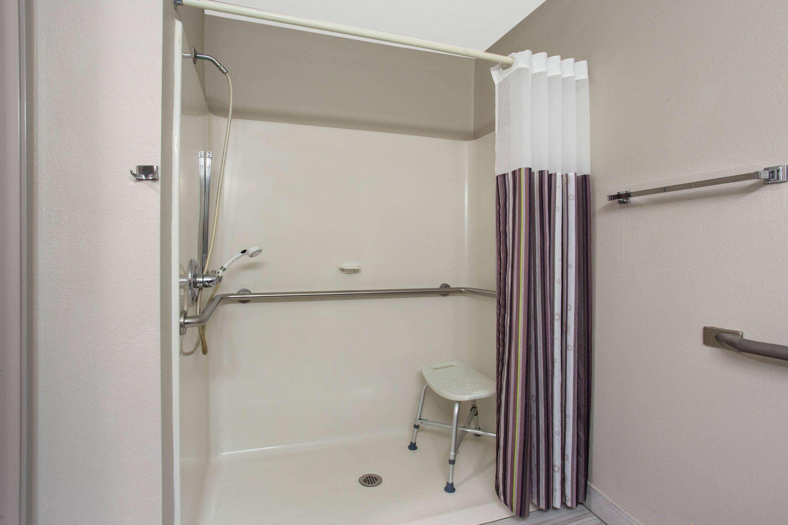 La Quinta Inn & Suites By Wyndham Peru Starved Rock St Park Εξωτερικό φωτογραφία
